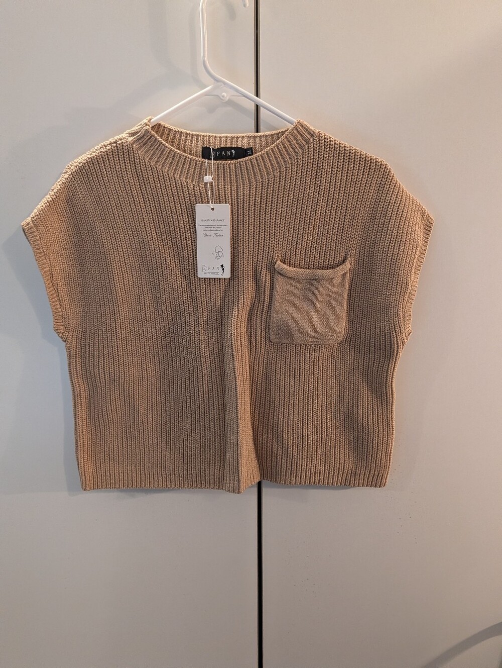 Efan Woman's Medium Neutral Tan Knit Pocket Sweater Vest NWT